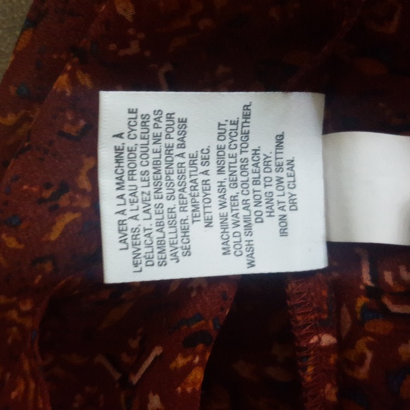 Reitmans Layered Sleeveless Blouse, V-Neck, Size Medium - Picture 10 of 12